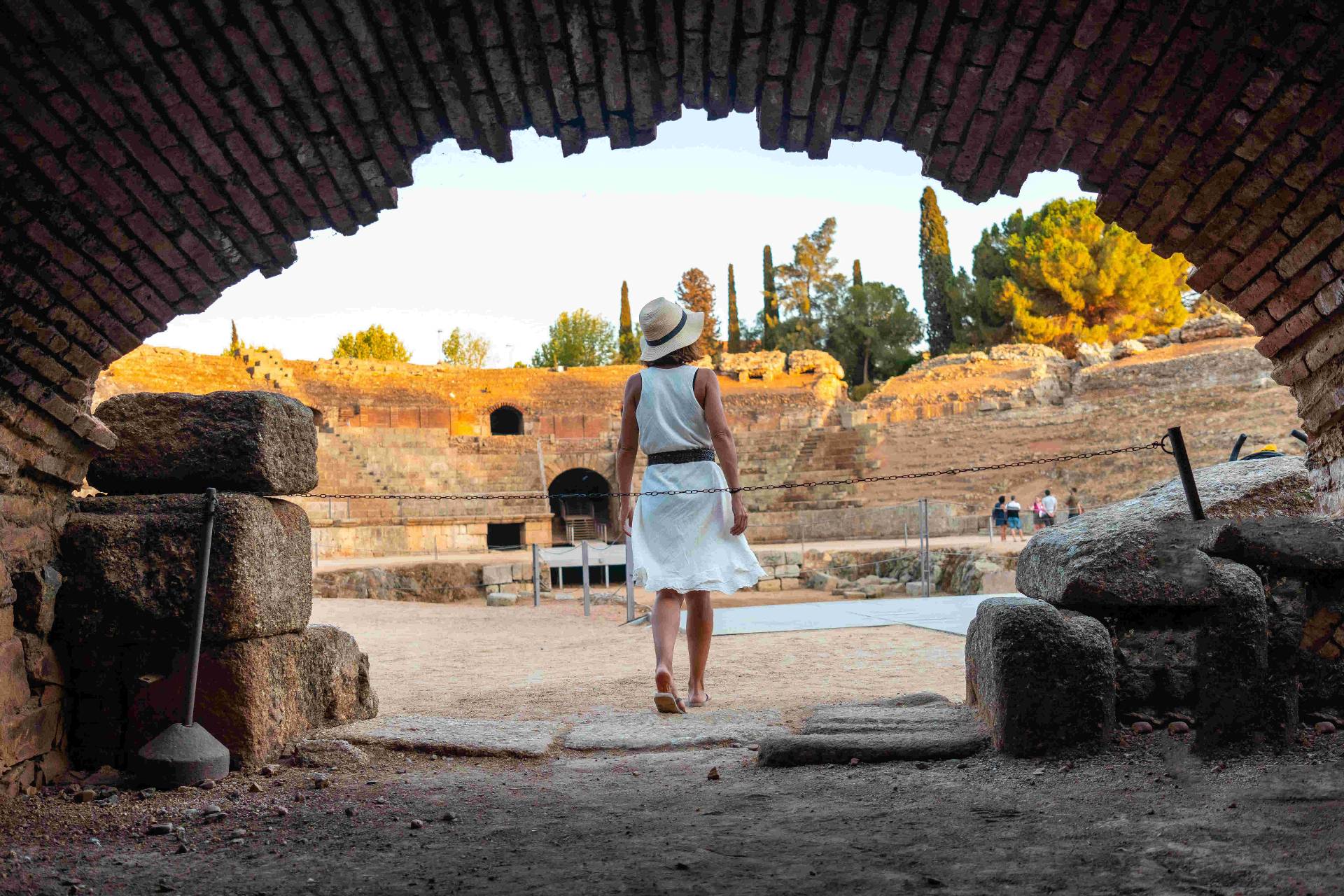 SHARBAT. Scirubetta archeologica