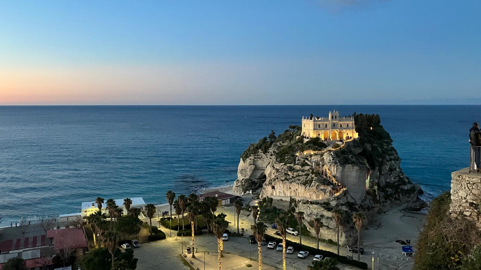 Santuario di Santa Maria dell'Isola di Tropea